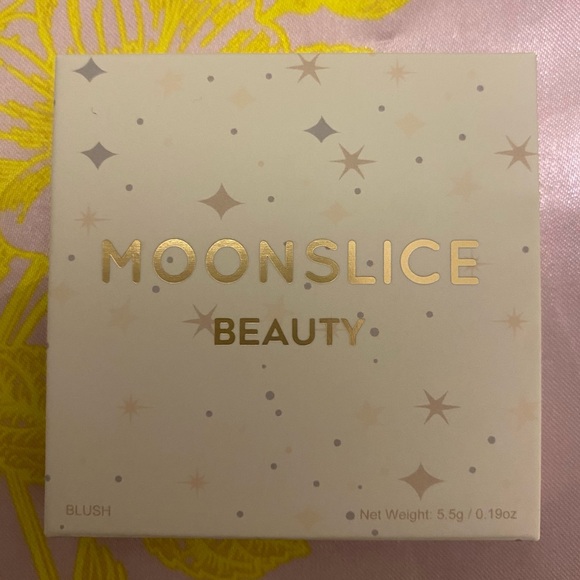 ⭐️HP⭐️🆕Moonslice Beauty|Pressed Blush in Beautiful - Picture 1 of 5